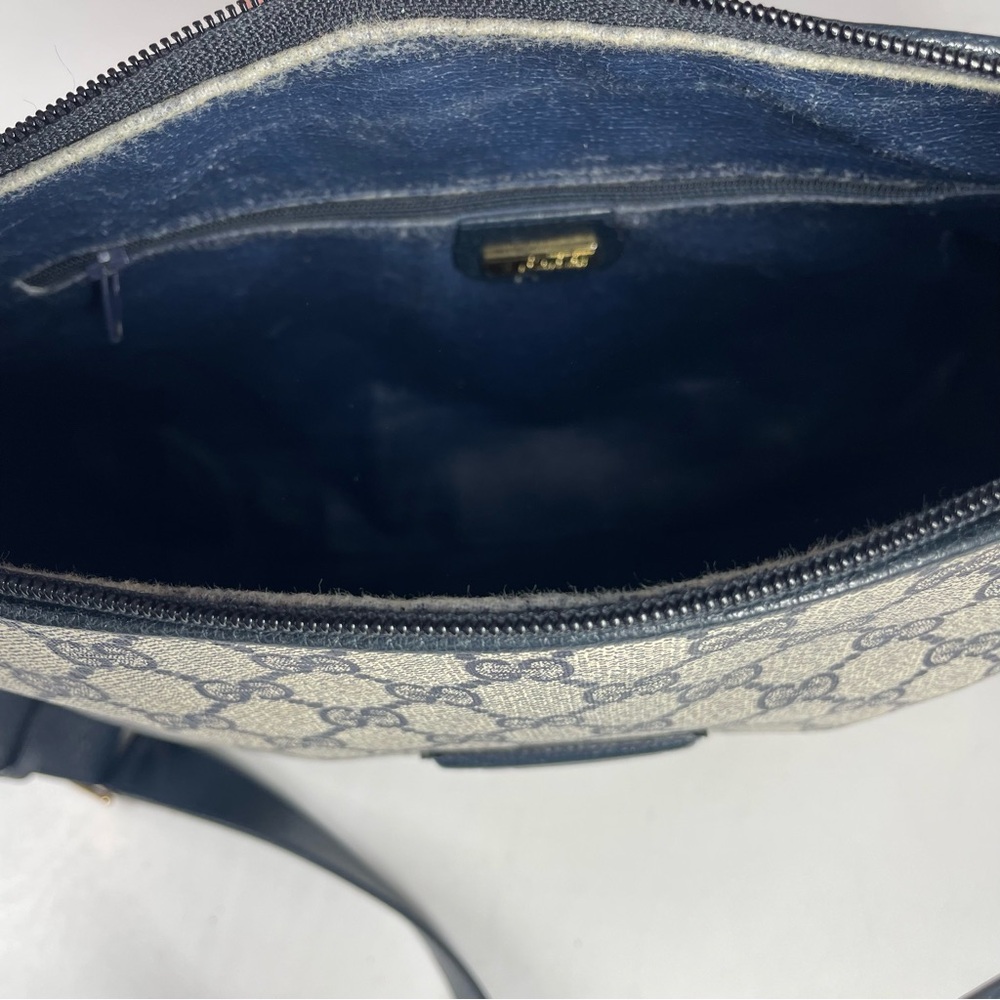 Vintage 1980’s Gucci GG Canvas Purse Handbag Bag Navy Blue Leather Trim Lining - Picture 14 of 16